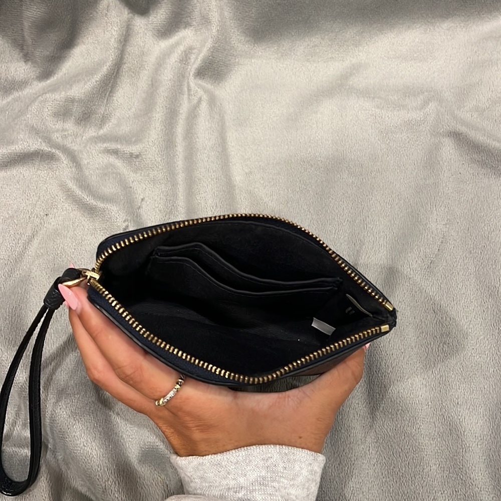 Coach wristlet - Picture 3 of 3